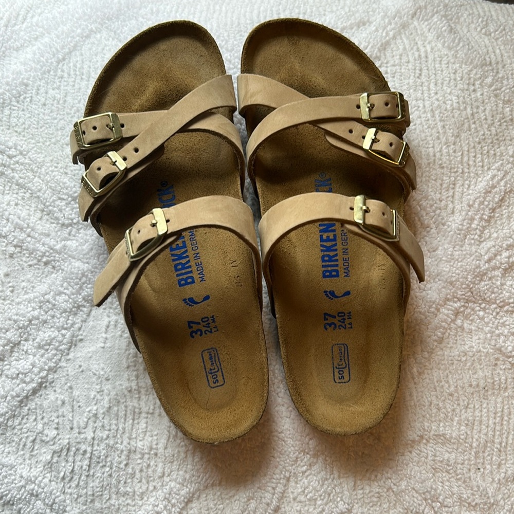 Tan Birkenstock sandals size 6.5